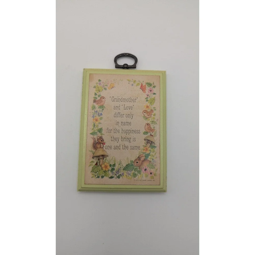 Vintage 1979 Hallmark Wood Plaque Grandmother Love‎ Forest Animals Made in USA